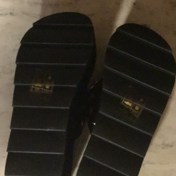 Yru platform flip flop thong sandals. Gothic/rocker - Picture 4 of 4